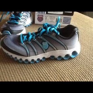K Swiss Tubes Run 100 Size 8